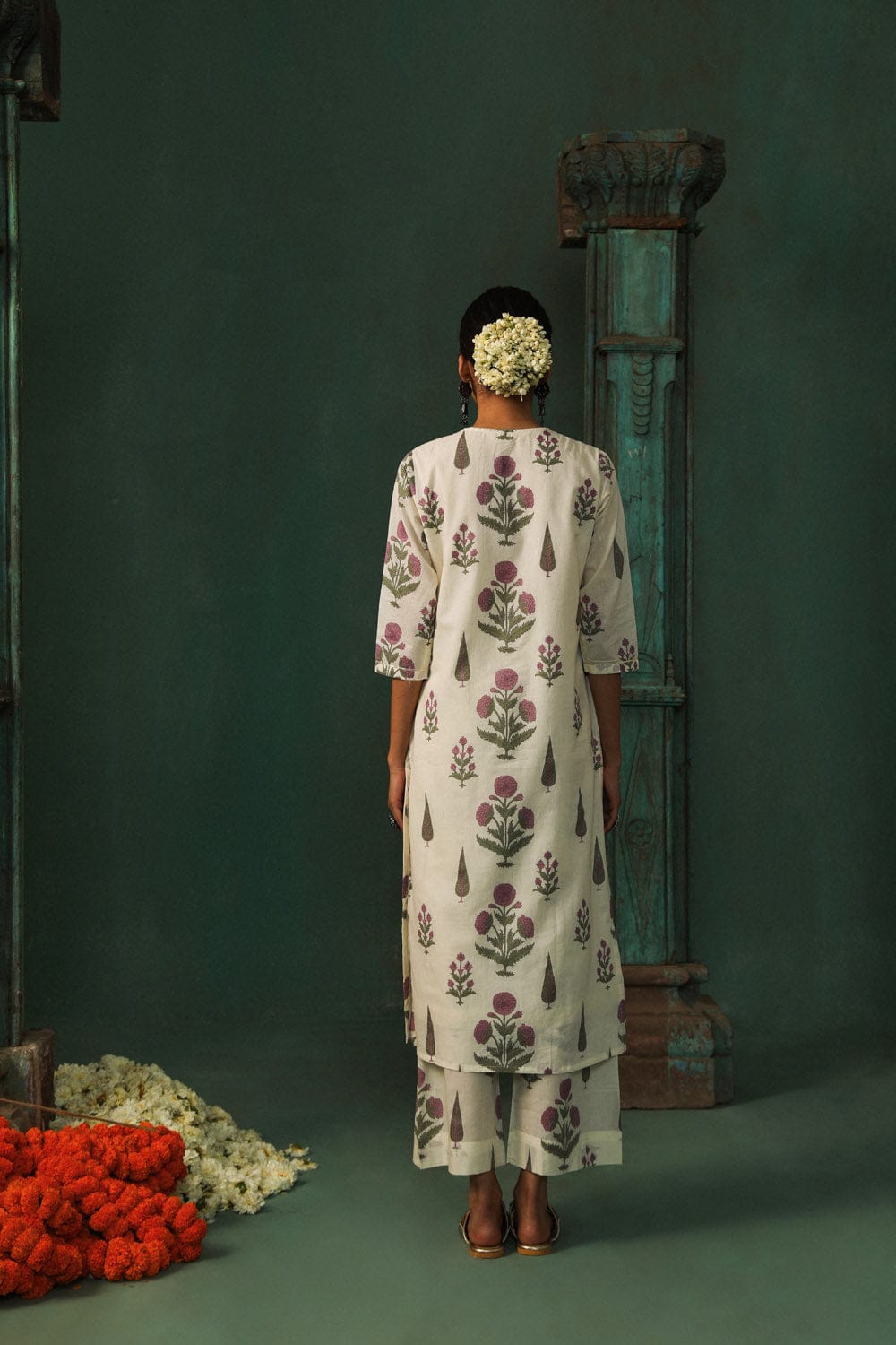 OFF WHITE BLOCK PRINT COTTON KURTA SET