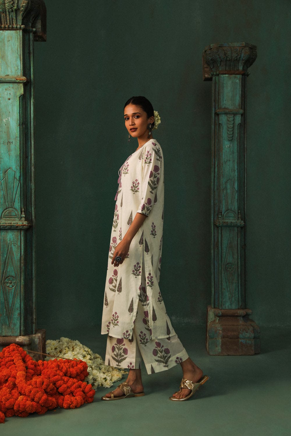 OFF WHITE BLOCK PRINT COTTON KURTA SET