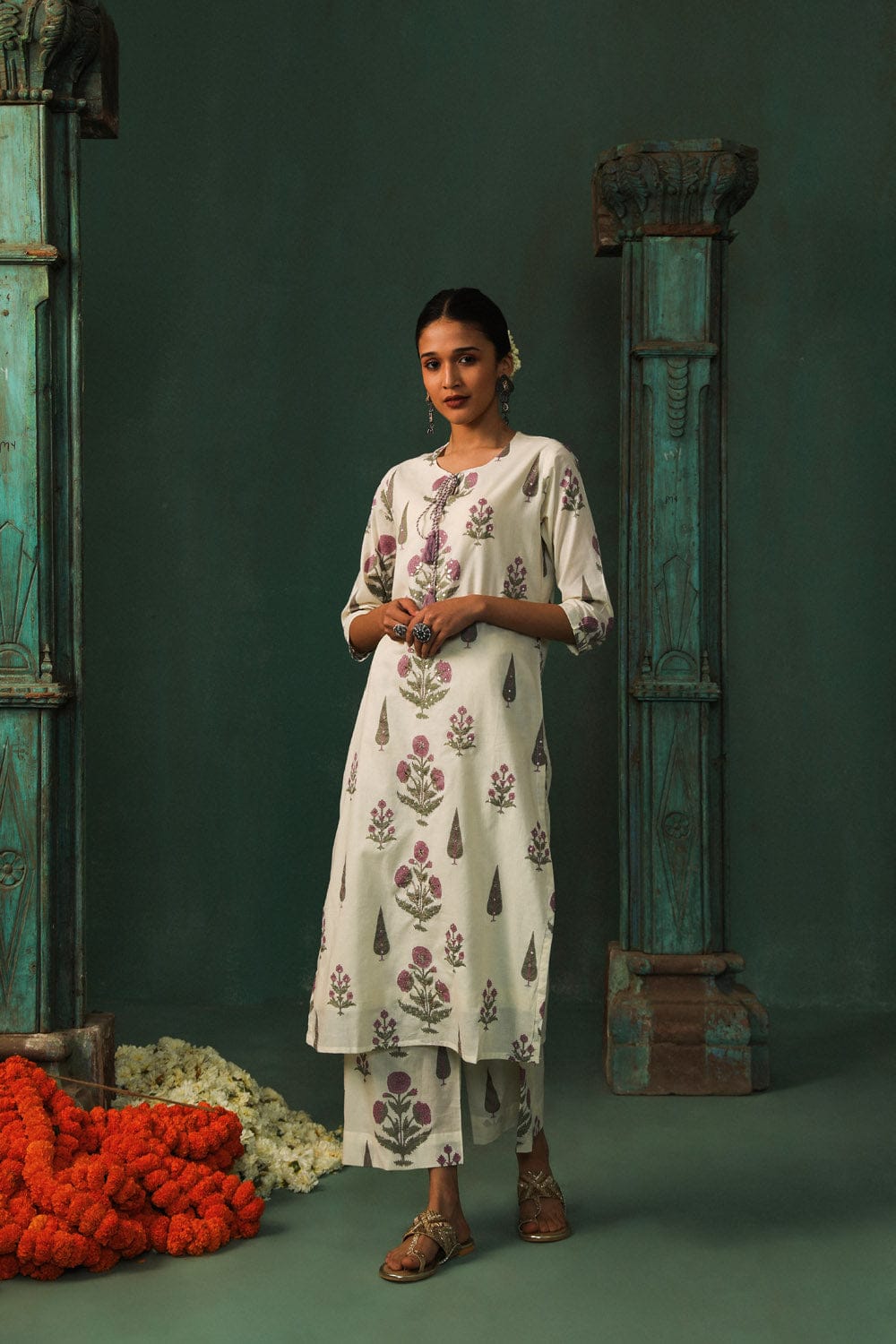 OFF WHITE BLOCK PRINT COTTON KURTA SET