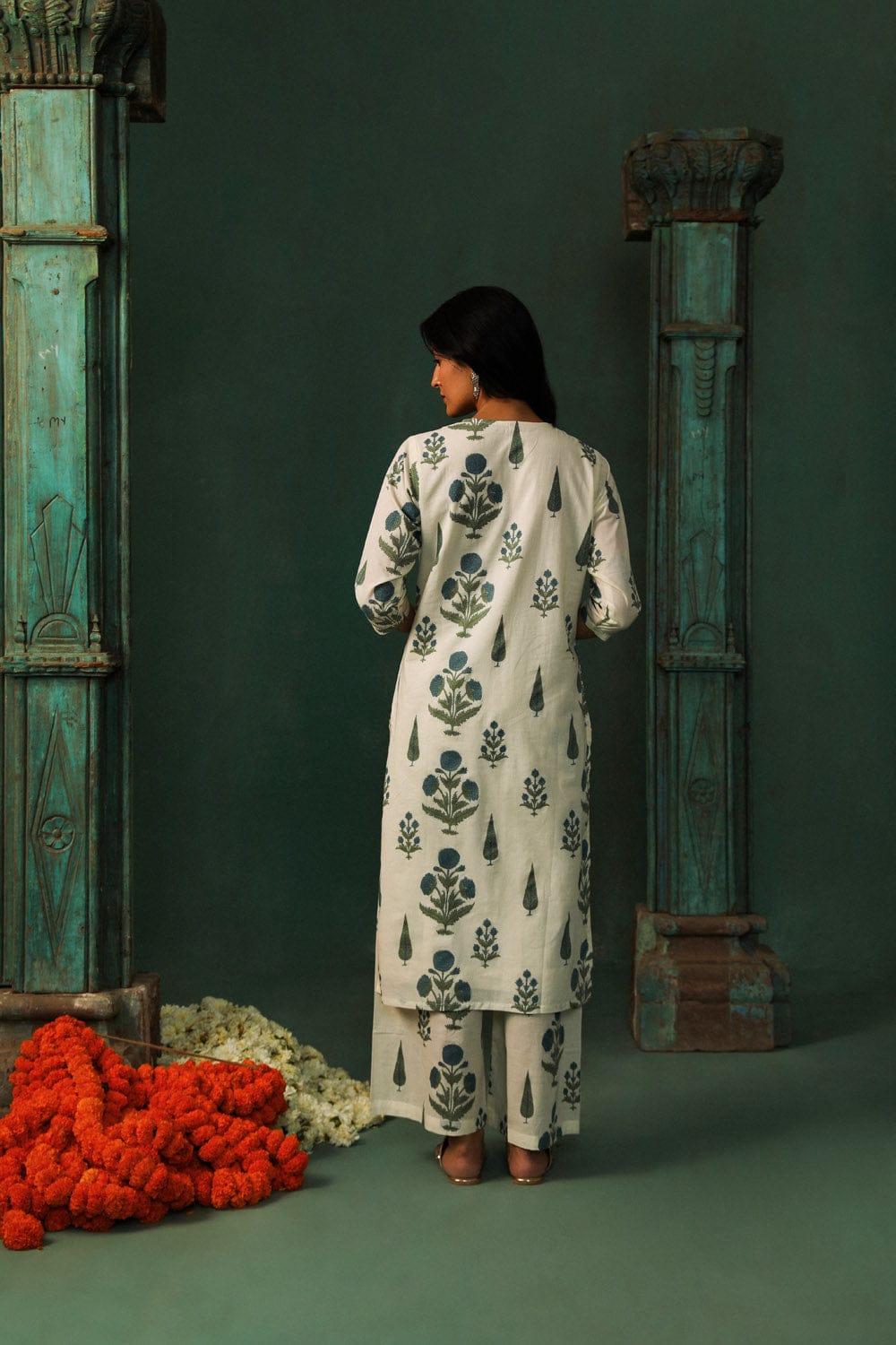 OFF WHITE BLOCK PRINT COTTON KURTA SET