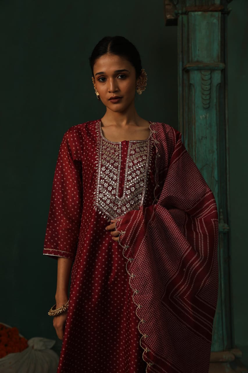 WINE STRAIGHT FIT CHANDERI SUIT SET (WITH PANTS AND DUPATTA)