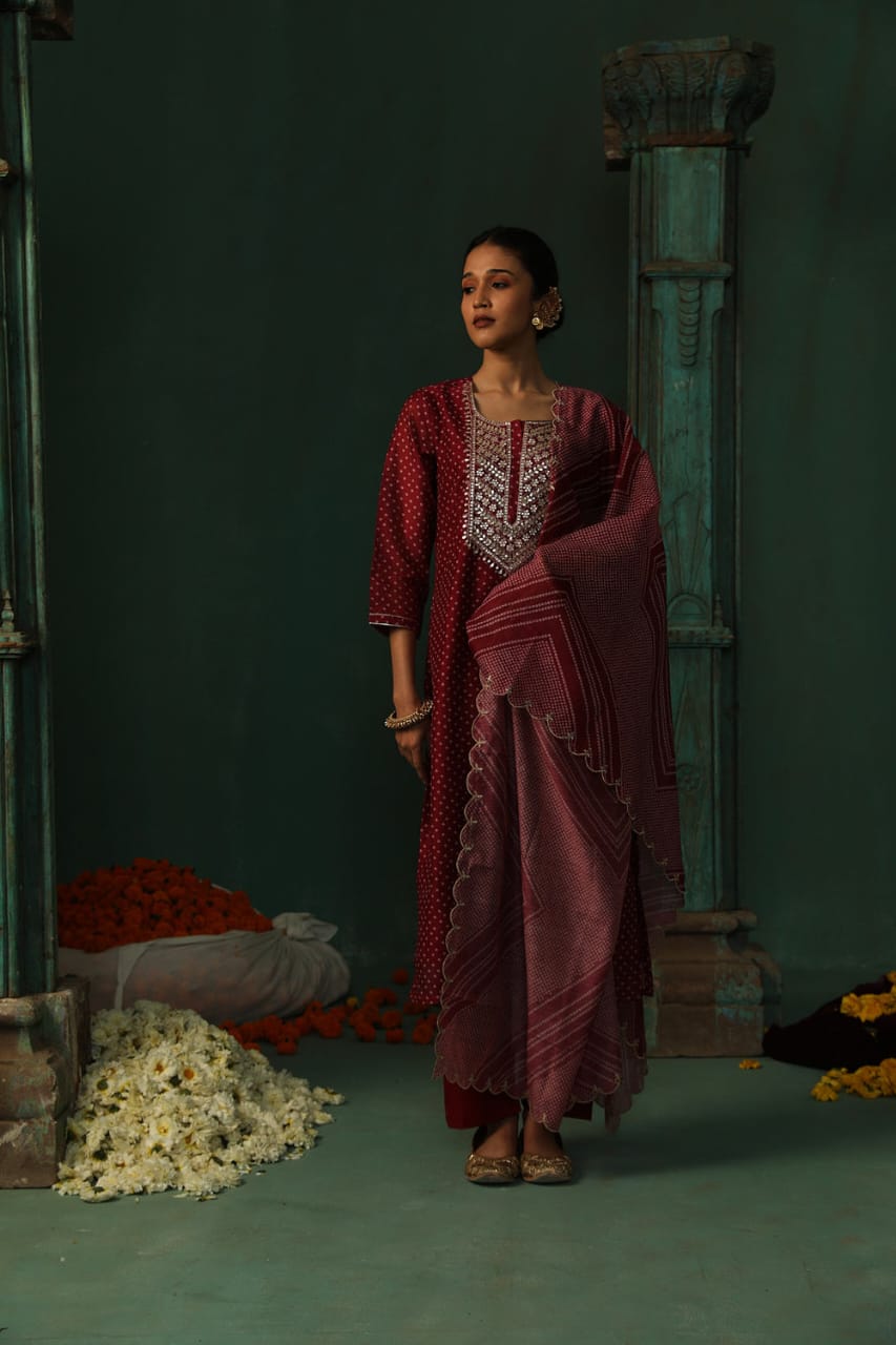 WINE STRAIGHT FIT CHANDERI SUIT SET (WITH PANTS AND DUPATTA)