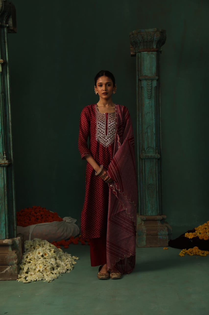 WINE STRAIGHT FIT CHANDERI SUIT SET (WITH PANTS AND DUPATTA)