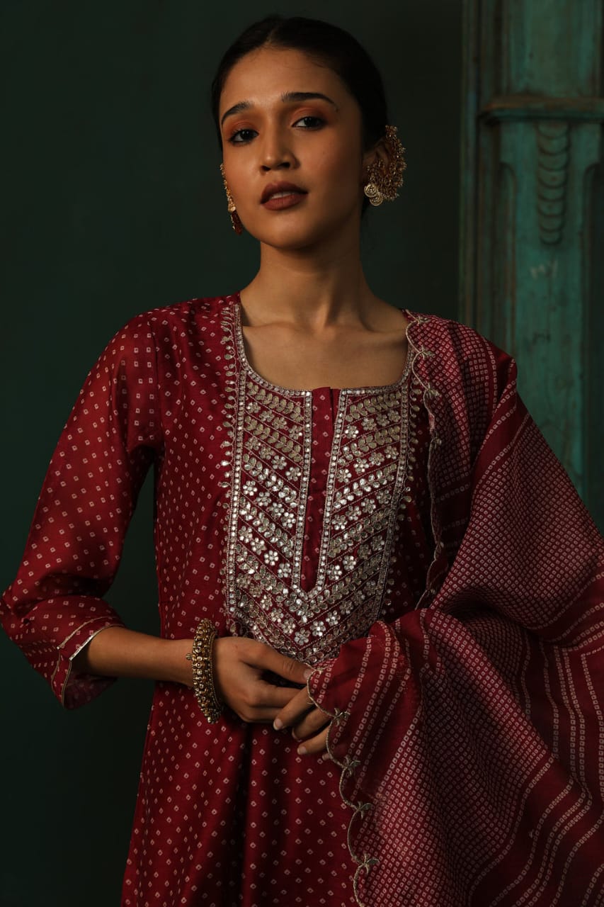 WINE STRAIGHT FIT CHANDERI SUIT SET (WITH PANTS AND DUPATTA)