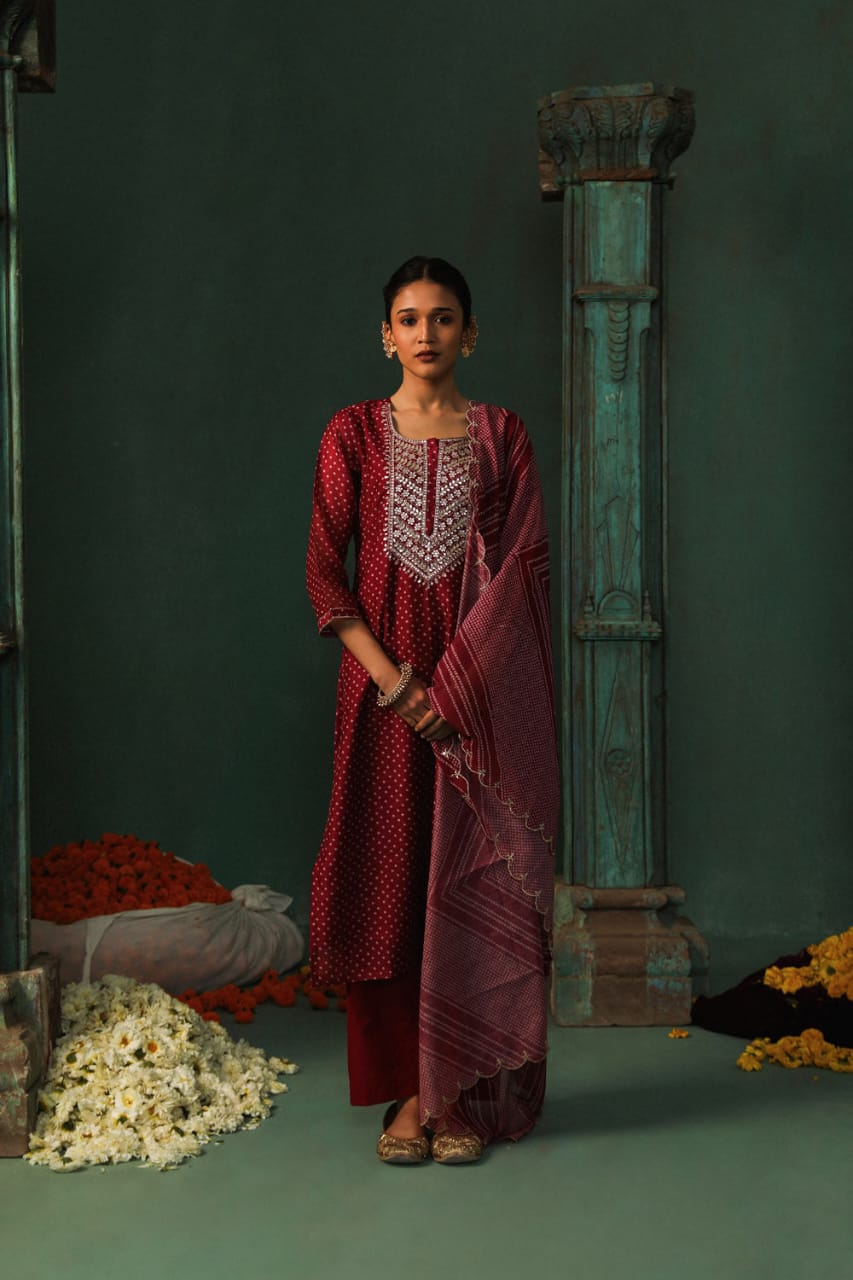 WINE STRAIGHT FIT CHANDERI SUIT SET (WITH PANTS AND DUPATTA)
