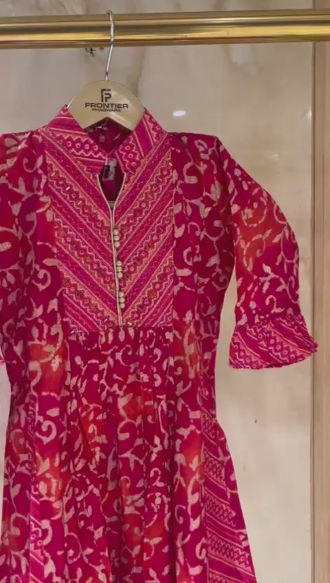 Fuchsia Red Bandhani Trouser Suit Set For Kids